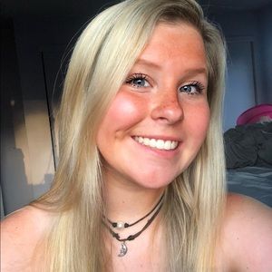 Meet your Posher, Lexie